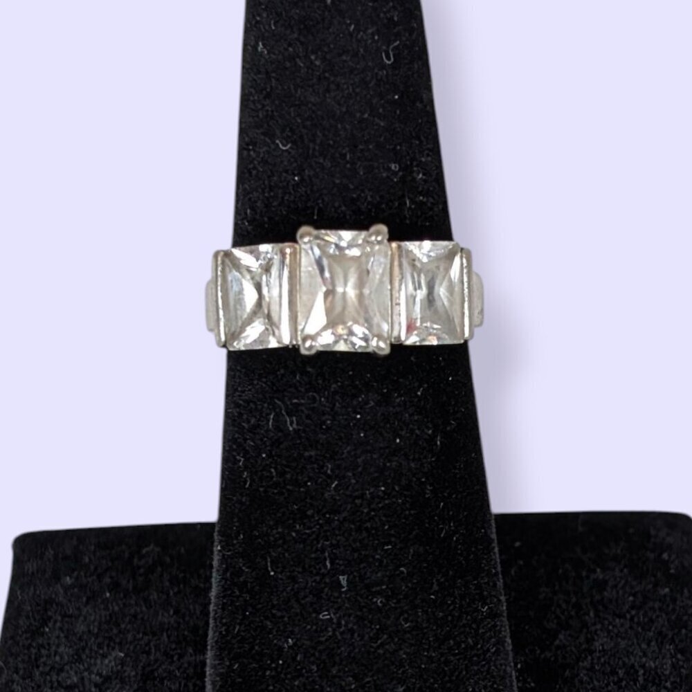 Vintage 3 Glass Stone Ring